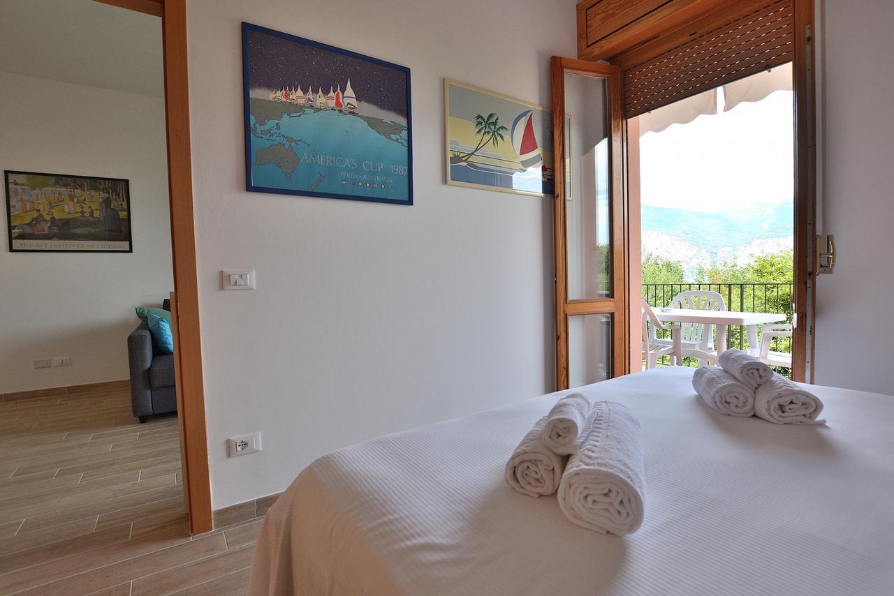 Residenza Candor With Pool Malcesine Ngoại thất bức ảnh