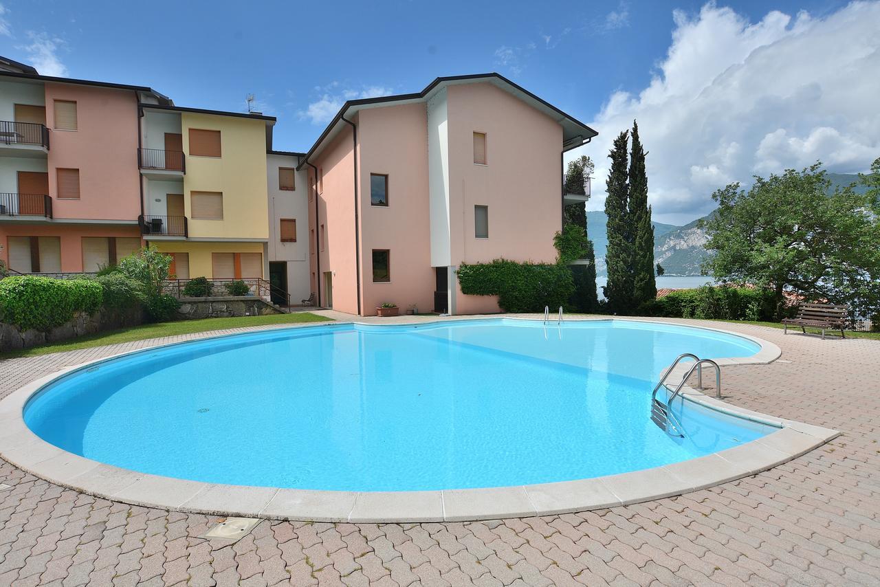 Residenza Candor With Pool Malcesine Ngoại thất bức ảnh
